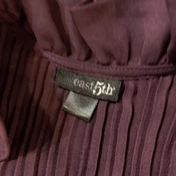 East 5th, Size 8. Ruffle Ruched Blouse Top. Crinkle Button Up. Purple. B70 - Picture 7 of 7